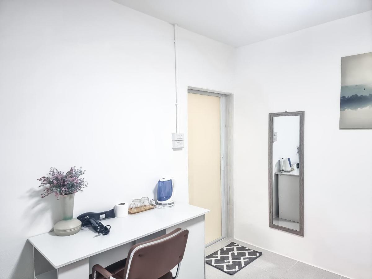 The Zai Apartment Ban Krathum Lom Eksteriør bilde